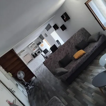 En Duplex 1 Apartment Mirecourt